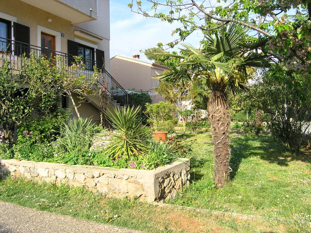 Apartments Ines Krk Town Extérieur photo