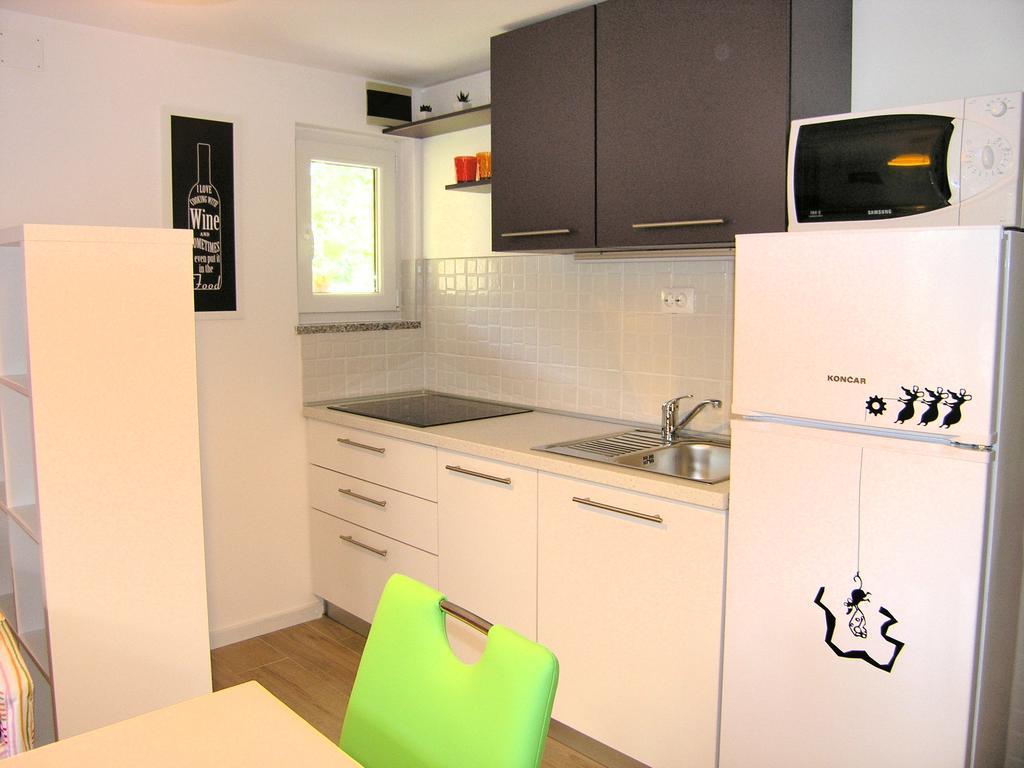Apartments Ines Krk Town Extérieur photo