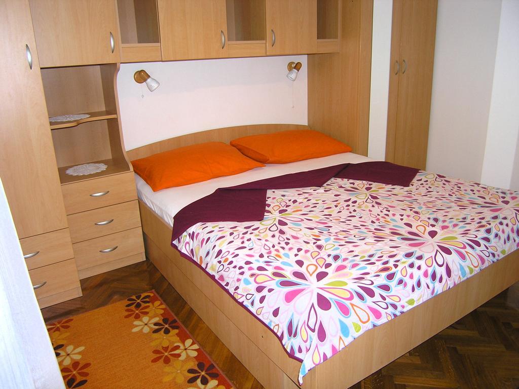 Apartments Ines Krk Town Extérieur photo