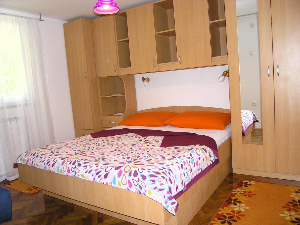 Apartments Ines Krk Town Extérieur photo