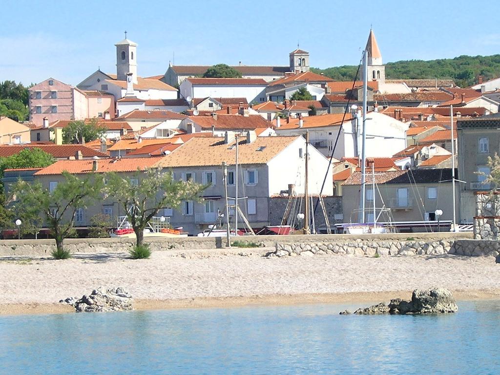 Apartments Ines Krk Town Extérieur photo