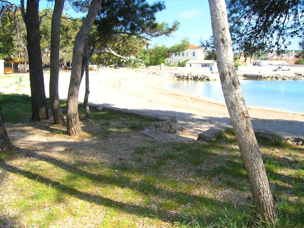 Apartments Ines Krk Town Extérieur photo